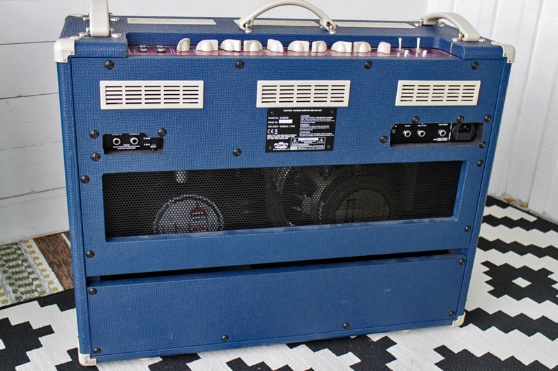 AC30bak_small.jpg