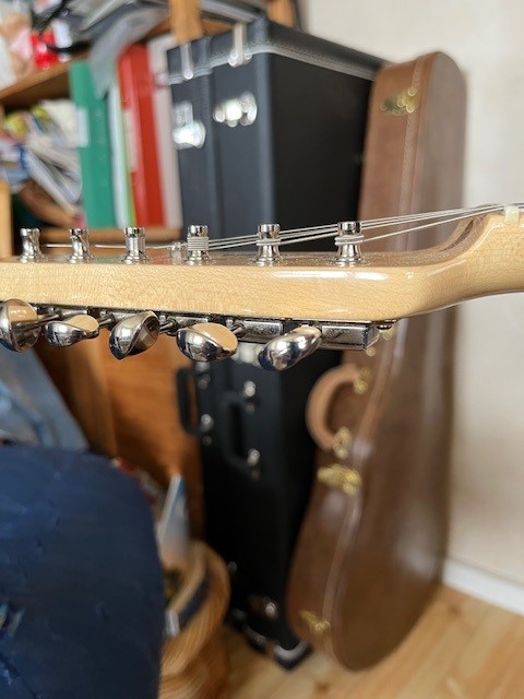 tele.jpg
