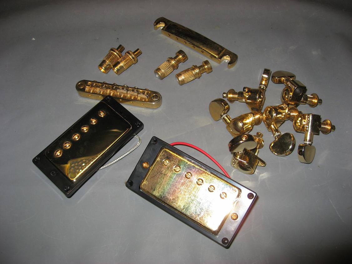 Guld gibson delar.JPG