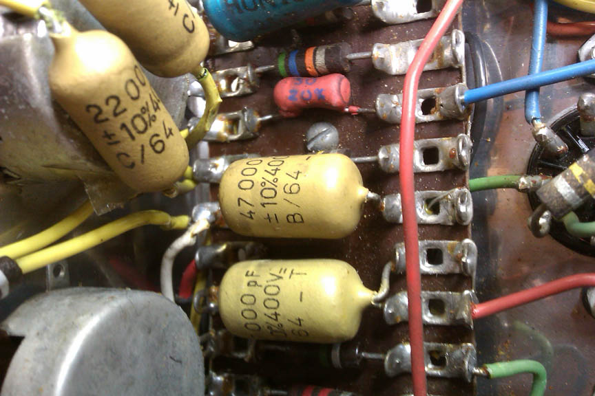 IMAG0602_vox_caps_low.jpg